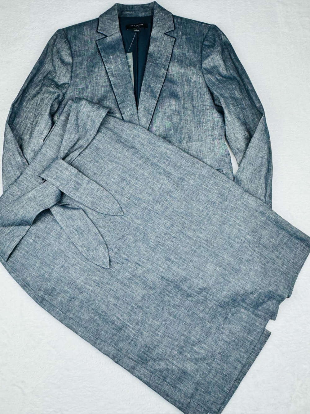 Ann Taylor NWT belted pencil skirt and matching blazer set. Size 2P. Linen blend